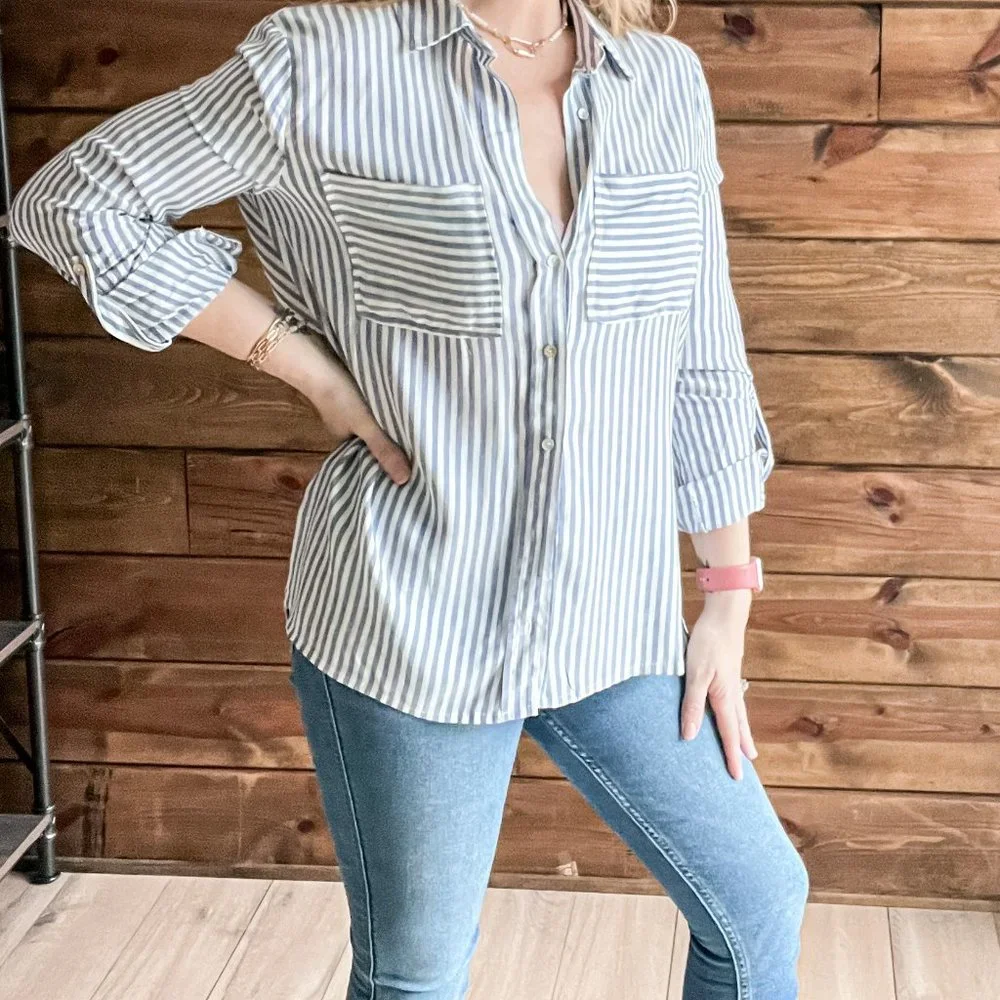 THE MONICA BLUE BUTTON UP BLOUSE - Picture 5 of 8